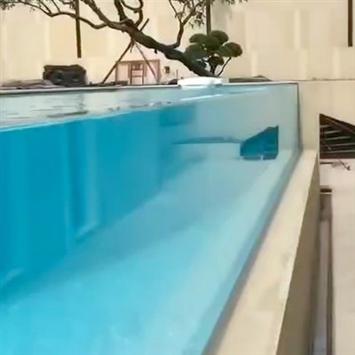 Tường hồ bơi trong suốt